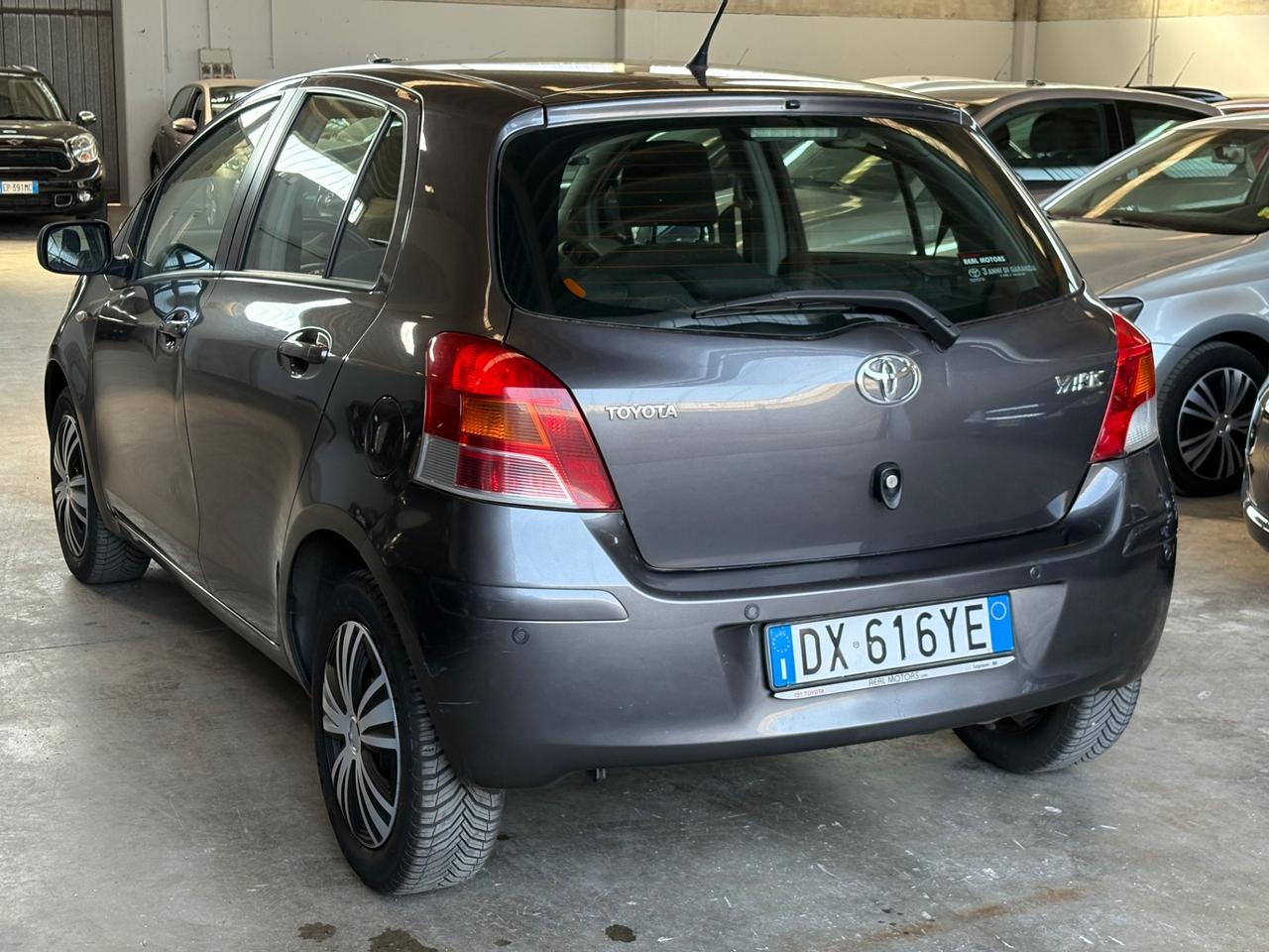 Toyota Yaris 1.0 5 porte Sol