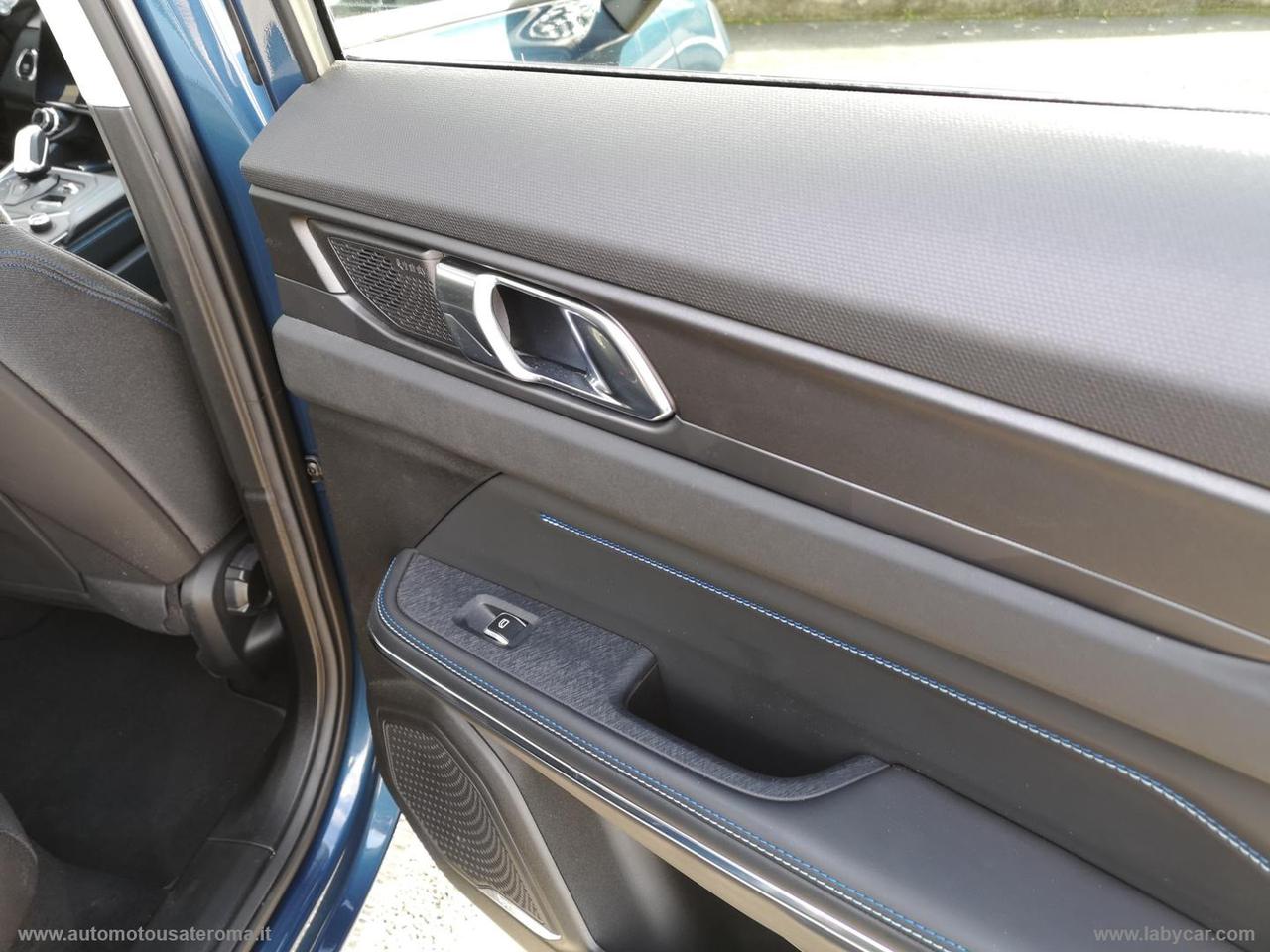 LYNK&CO HYBRID PHEV PROMO WEB