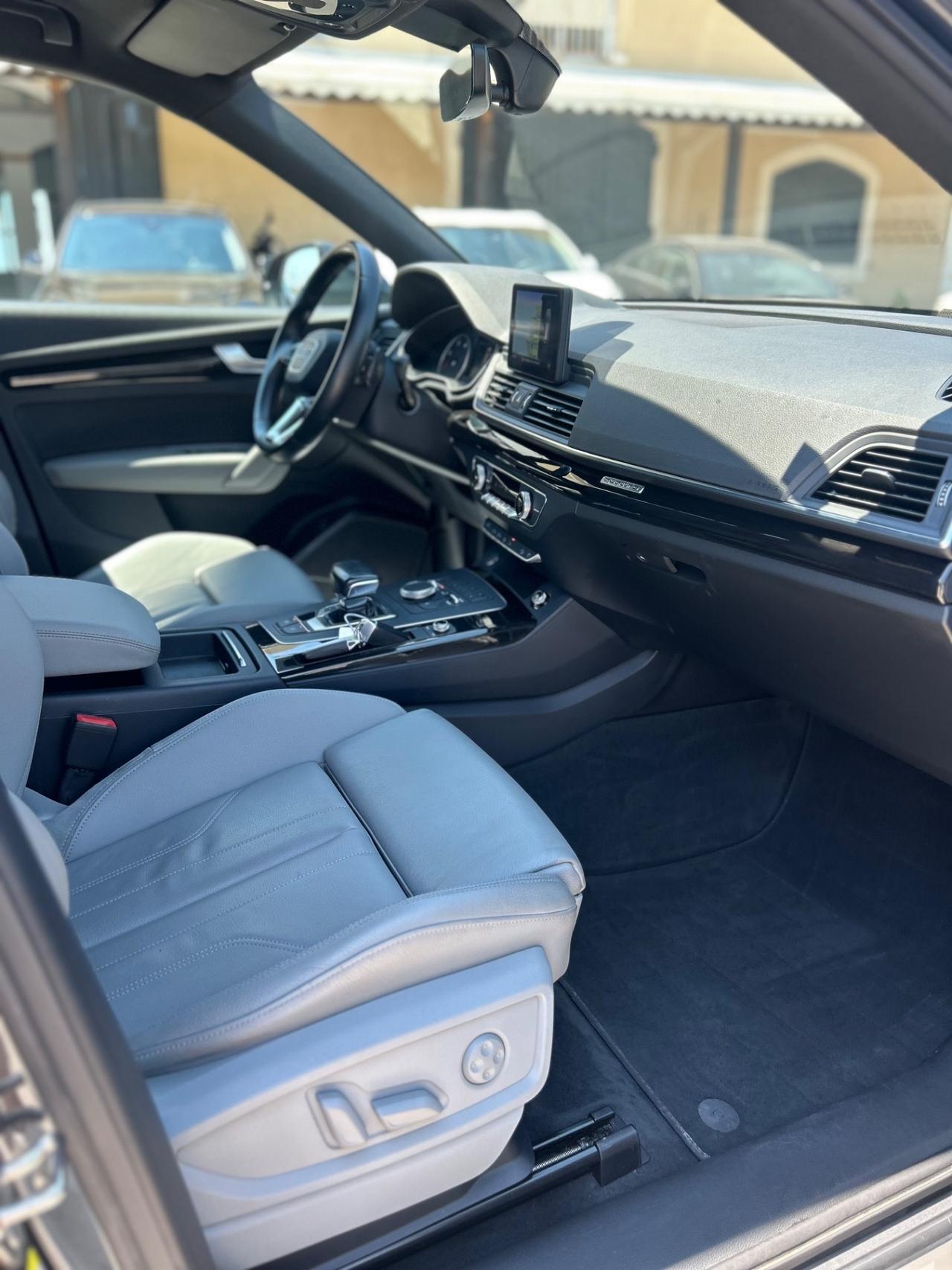 Audi Q5 2.0 TDI 190 CV quattro S tronic Business Sport