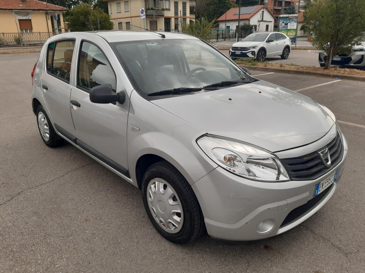 Dacia Sandero 1.2 16V GPL 75CV Embleme