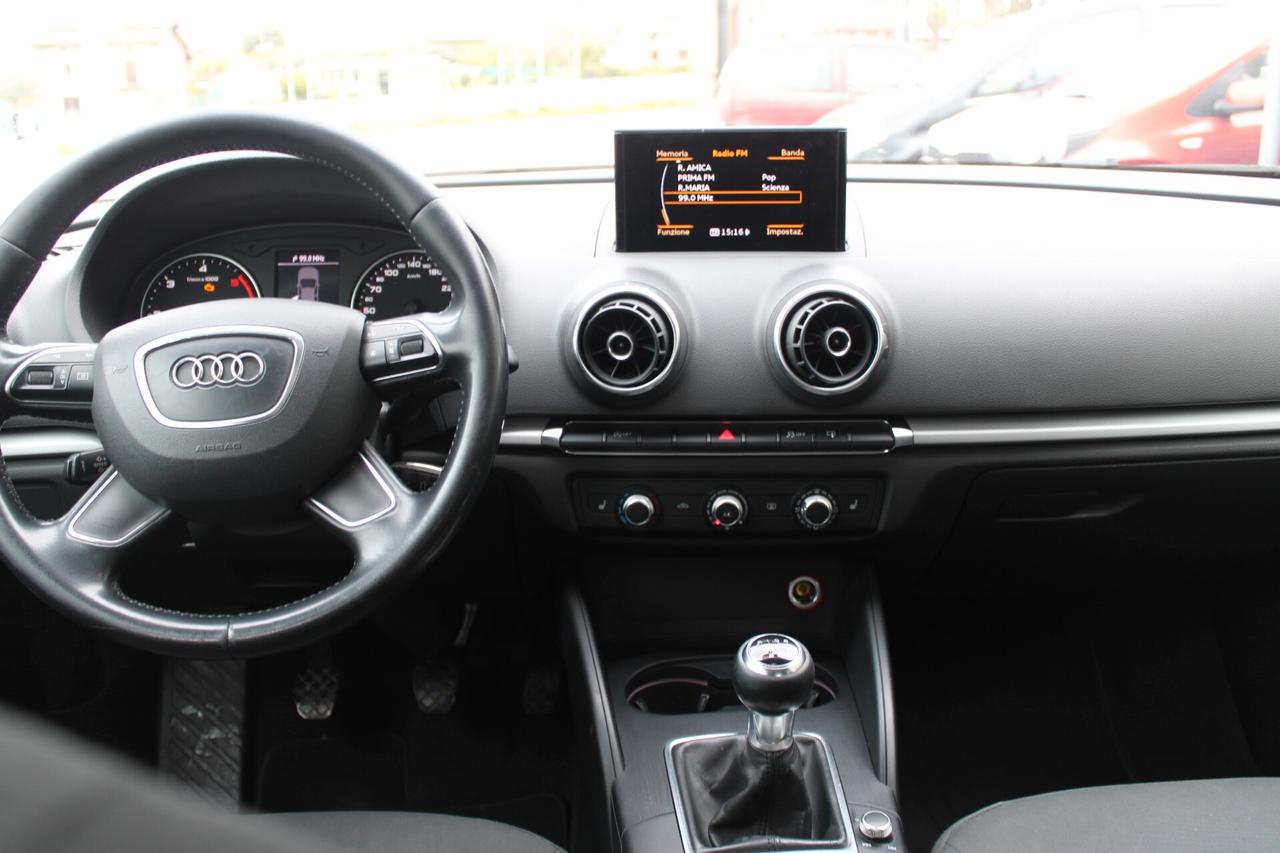 Audi A3 Sedan 1.6 TDI clean diesel Ambiente