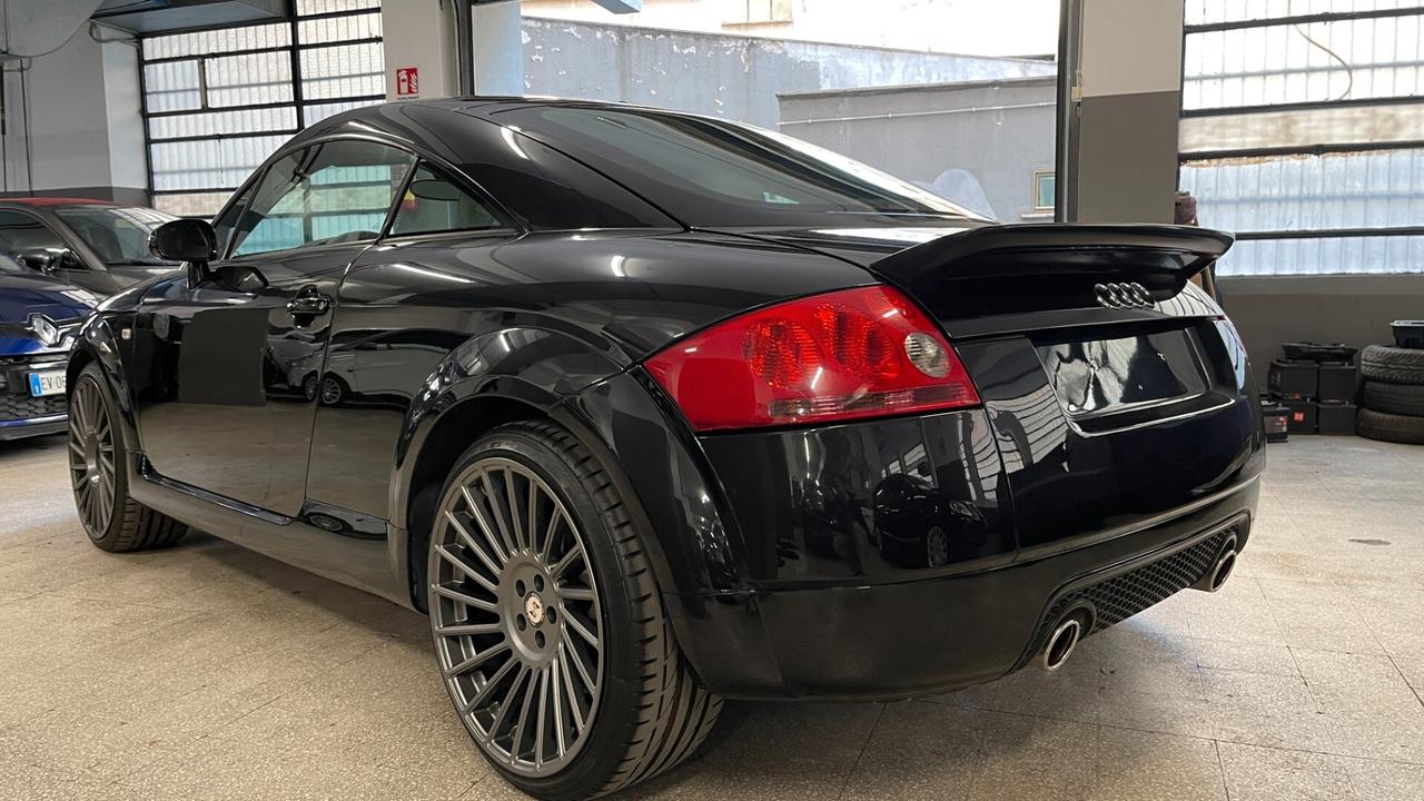 Audi TT Coupé 3.2 V6 quattro