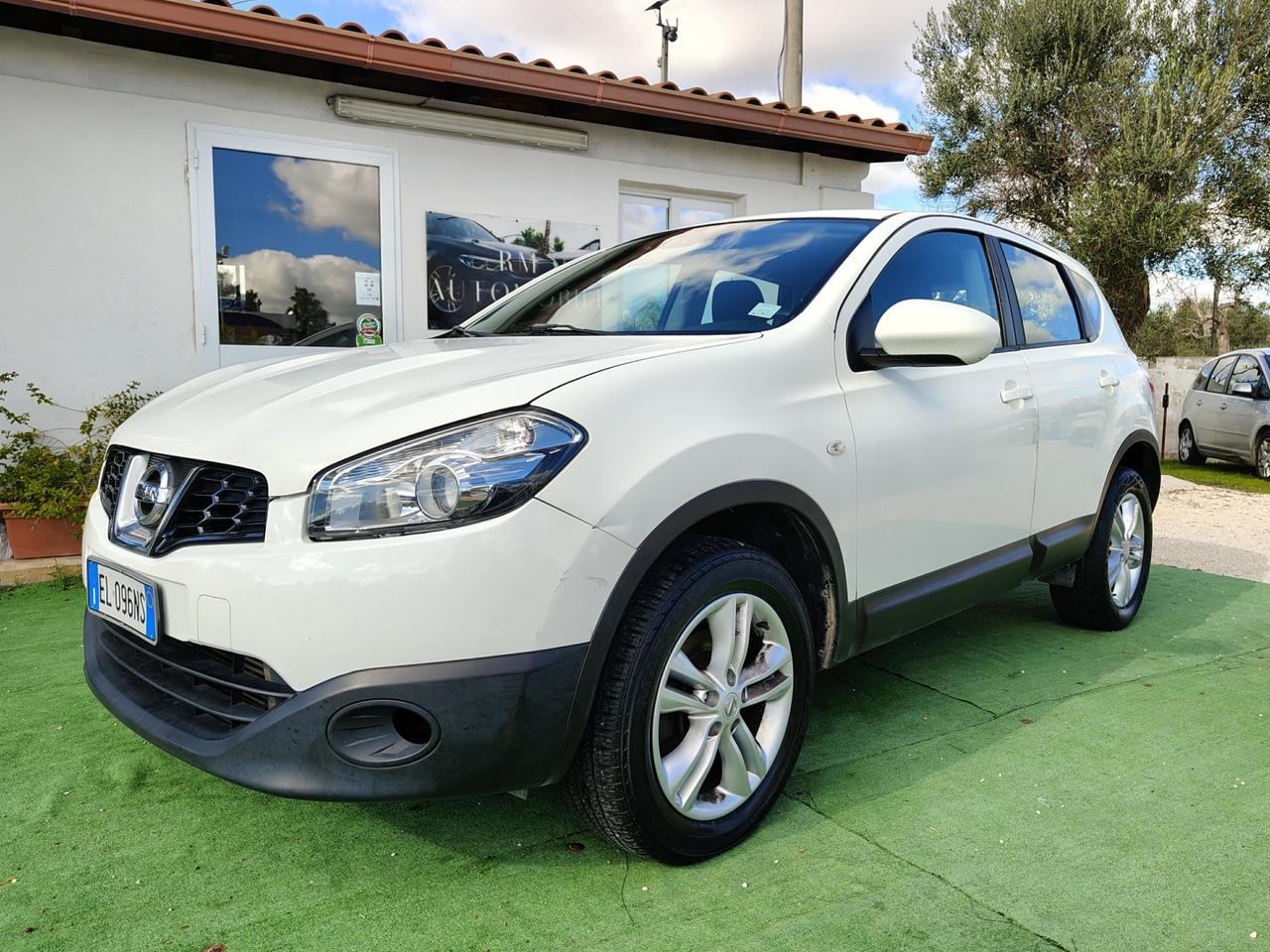 Nissan Qashqai 1.6 dCi DPF Tekna - 2012