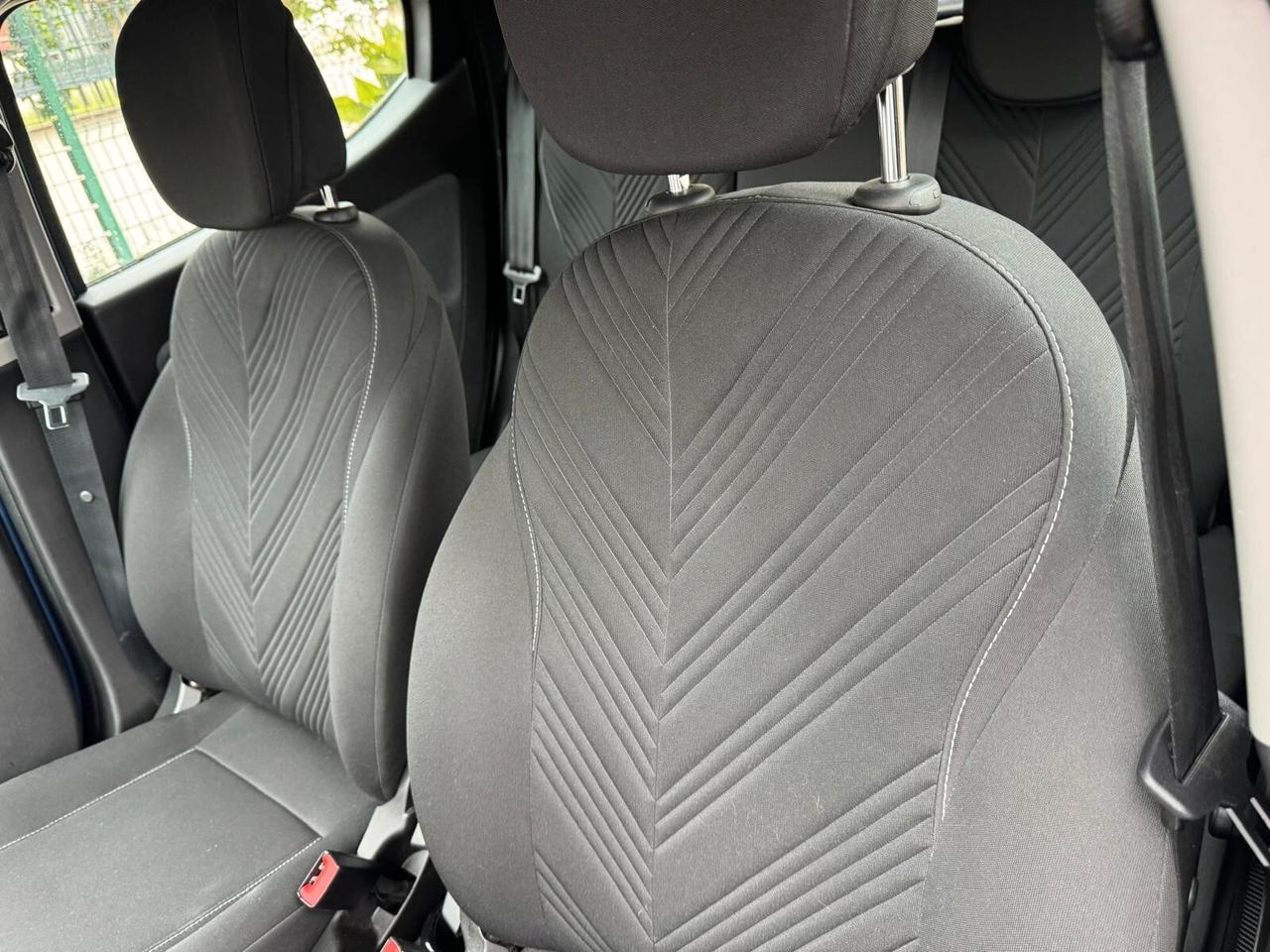 Lancia Ypsilon 1.0 FireFly 5 porte S&S Hybrid UnYca