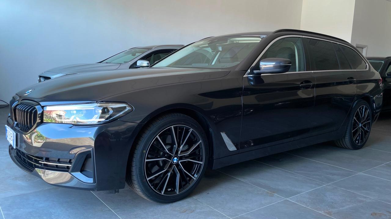 BMW 520D TOURING 2.0 LUXURY 190CV - FULL LED, PELLE, SEDILI ELETTRICI