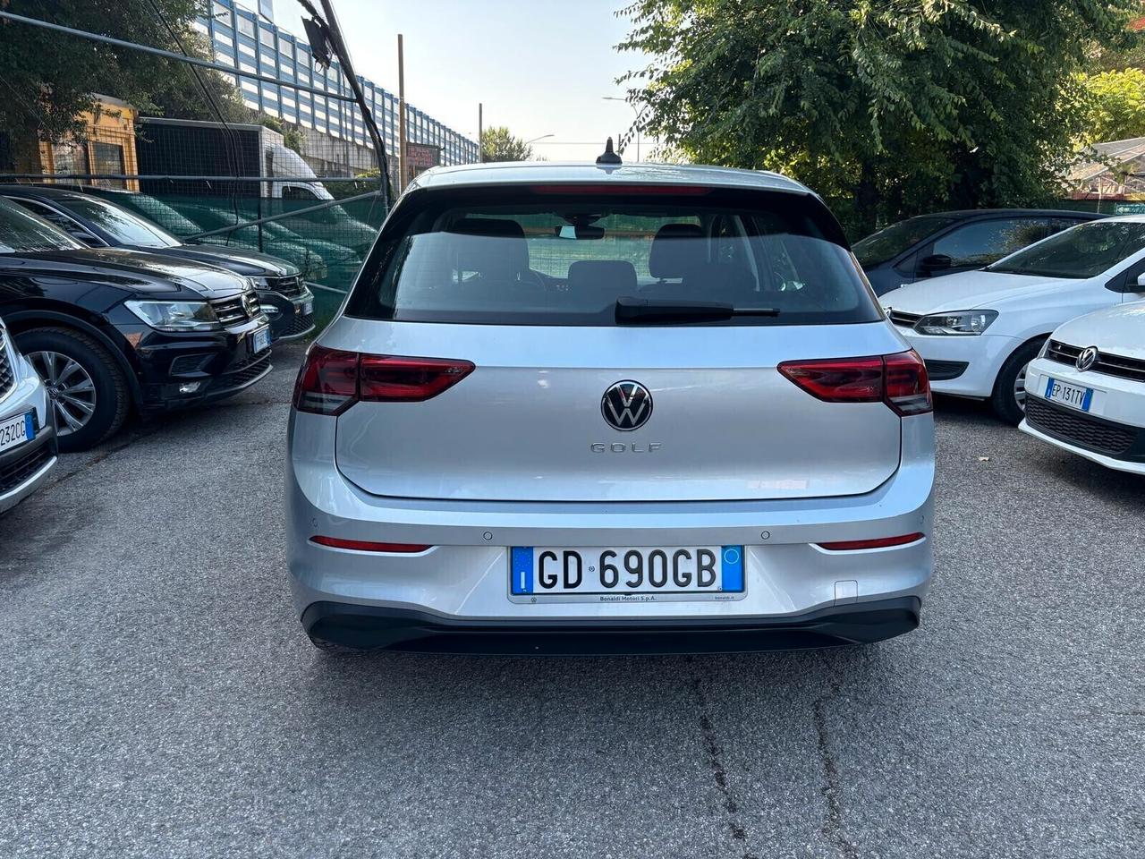 Volkswagen Golf 2.0 TDI SCR Style OK Neopatentati