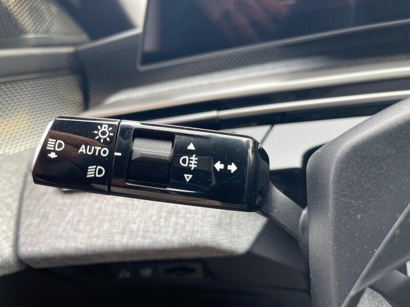 Peugeot 3008 1.2 hybrid GT 145cv e-dcs6- NUOVO