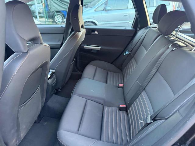VOLVO V50 D2 R-design senza nessun lavoro da fare
