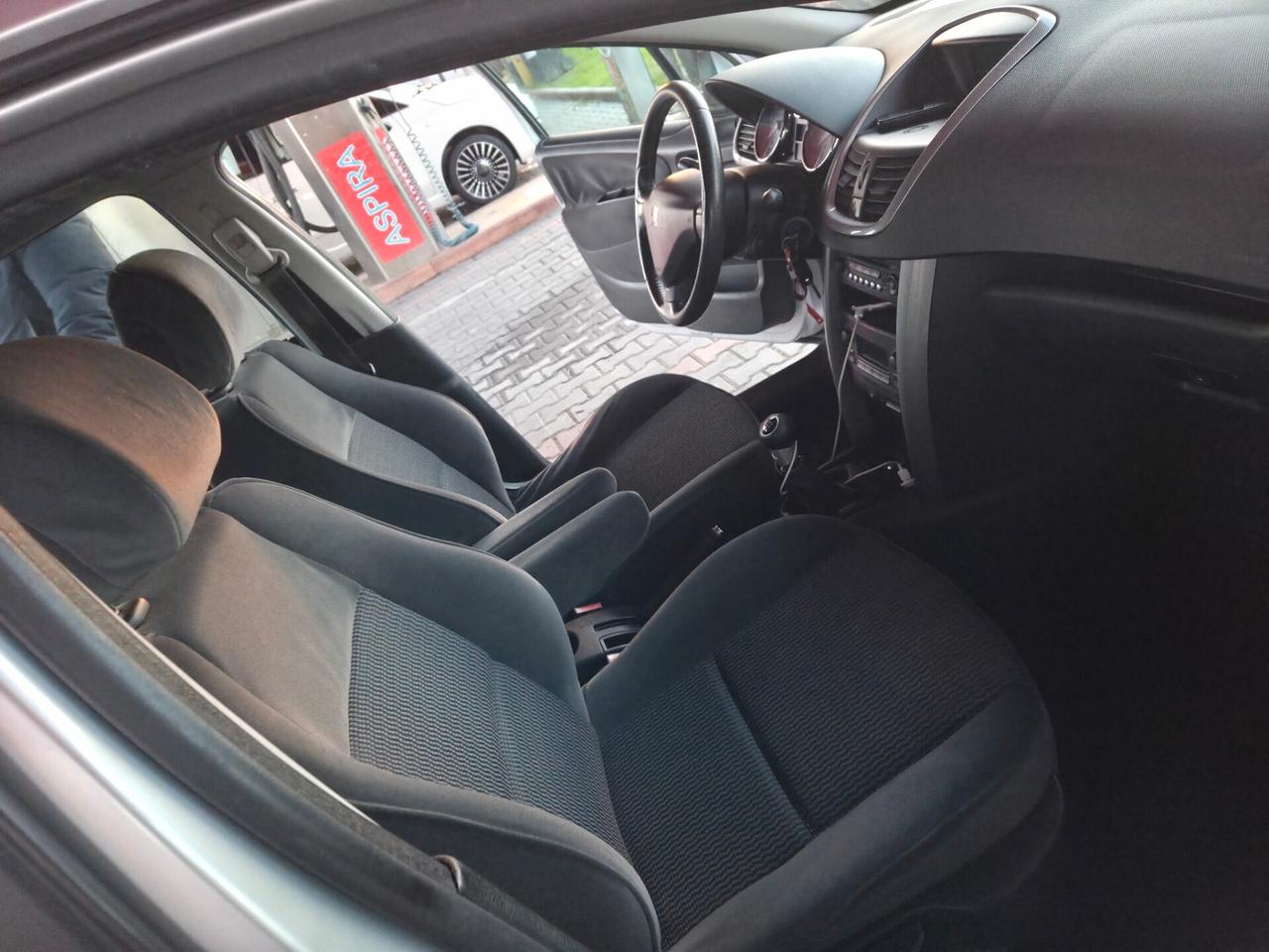 Peugeot 207 1.4 HDi 70CV 5p. 2007