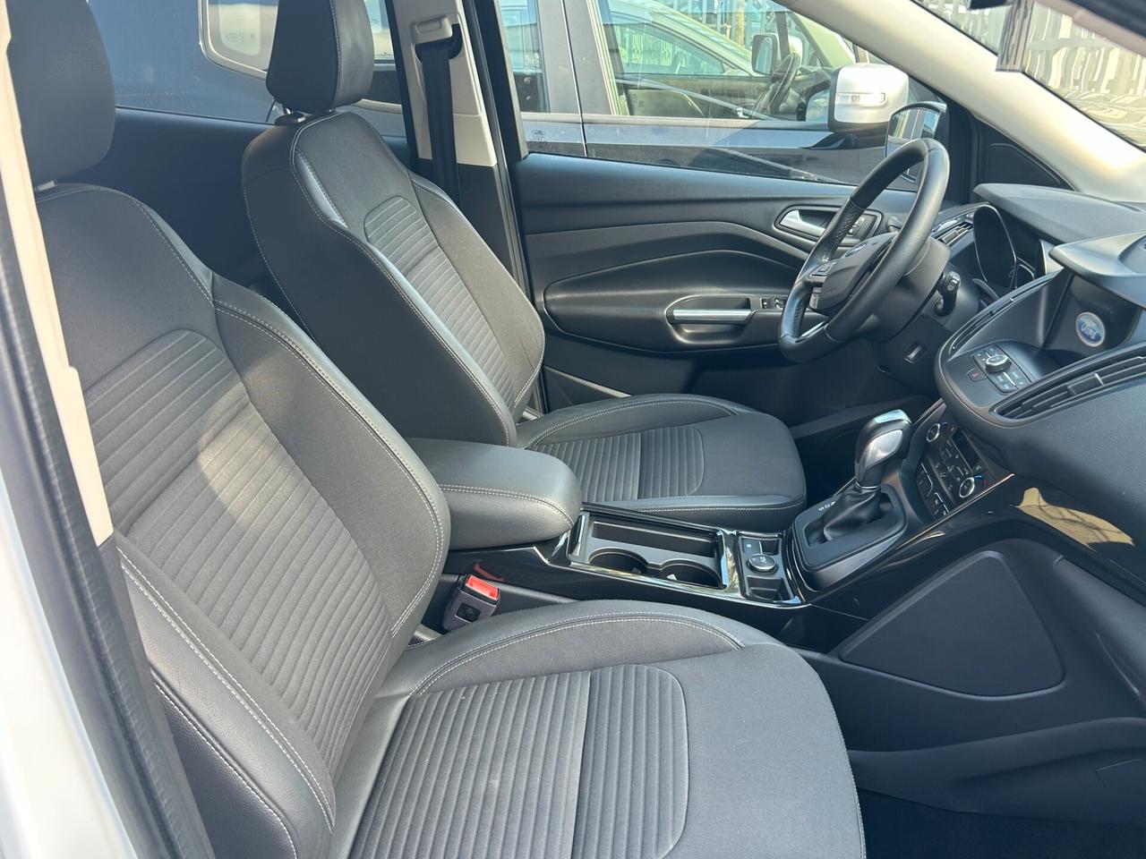 Ford Kuga 1.5 TDCI 120 CV S&S 2WD Powershift Edition