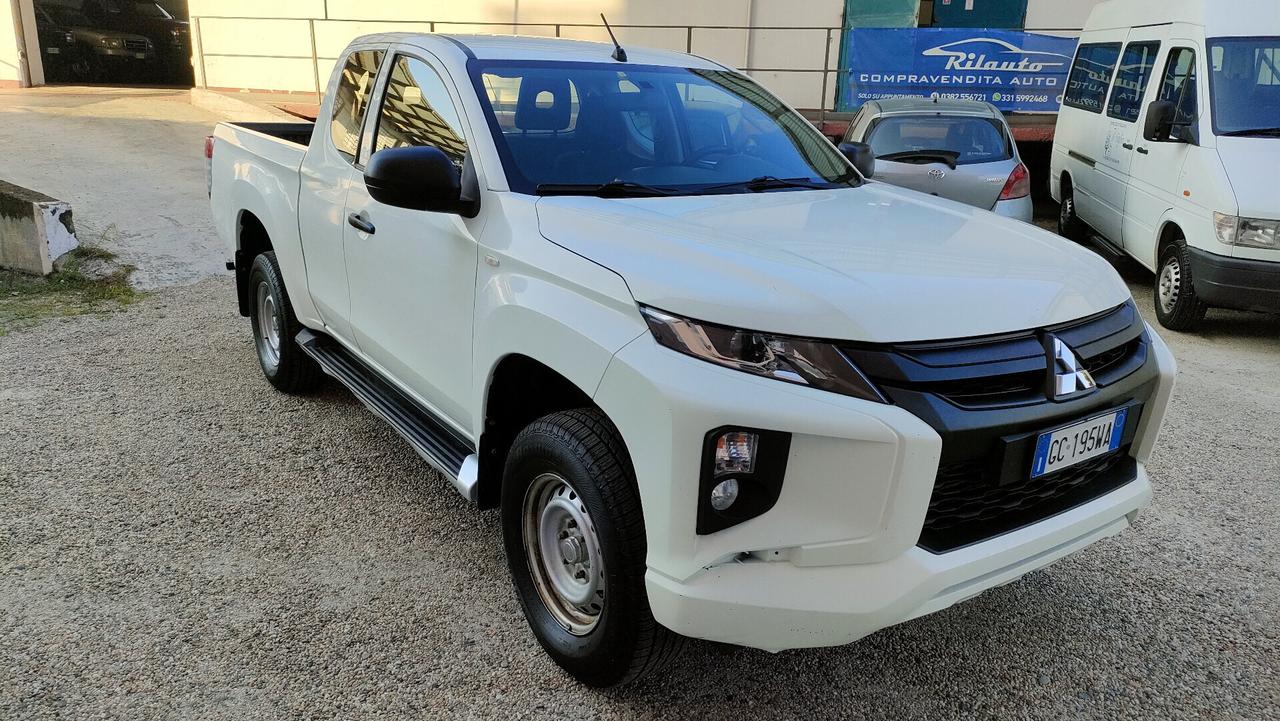 Mitsubishi L200 2.3 TD Pick up 4x4 Iva compresa