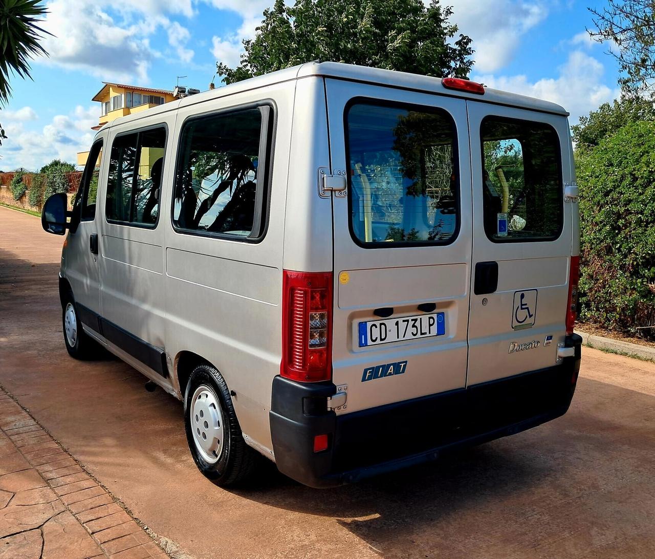 Fiat Ducato 7 posti TRASPORTO DISABILI 2 CARROZZINE PEDANA ELETTROIDRAULICA