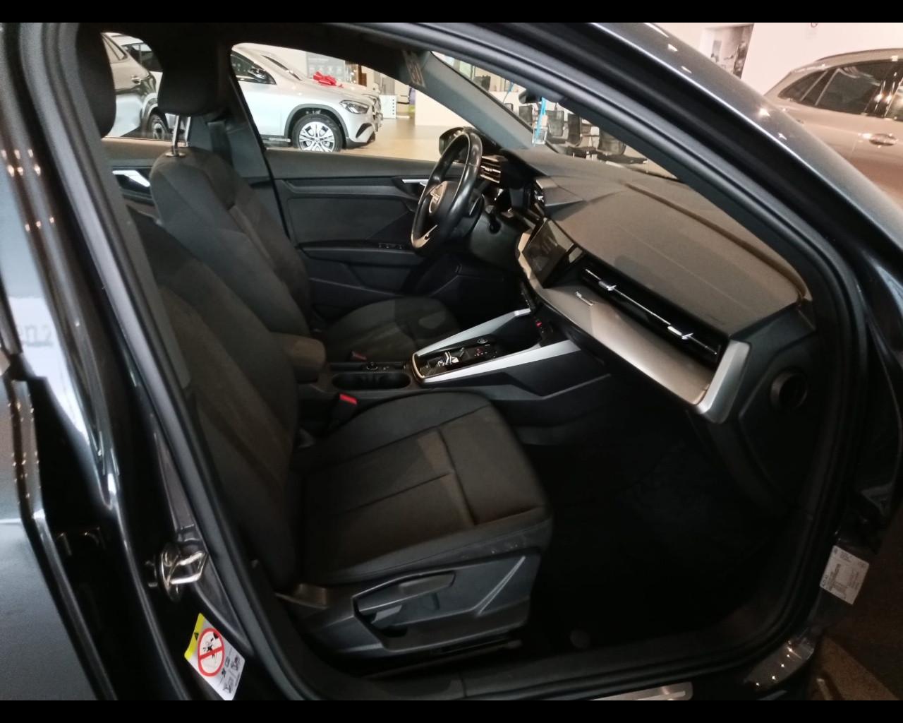 AUDI A3 IV 2020 Sportback - A3 Sportback 30 1.5 g-tron Business A