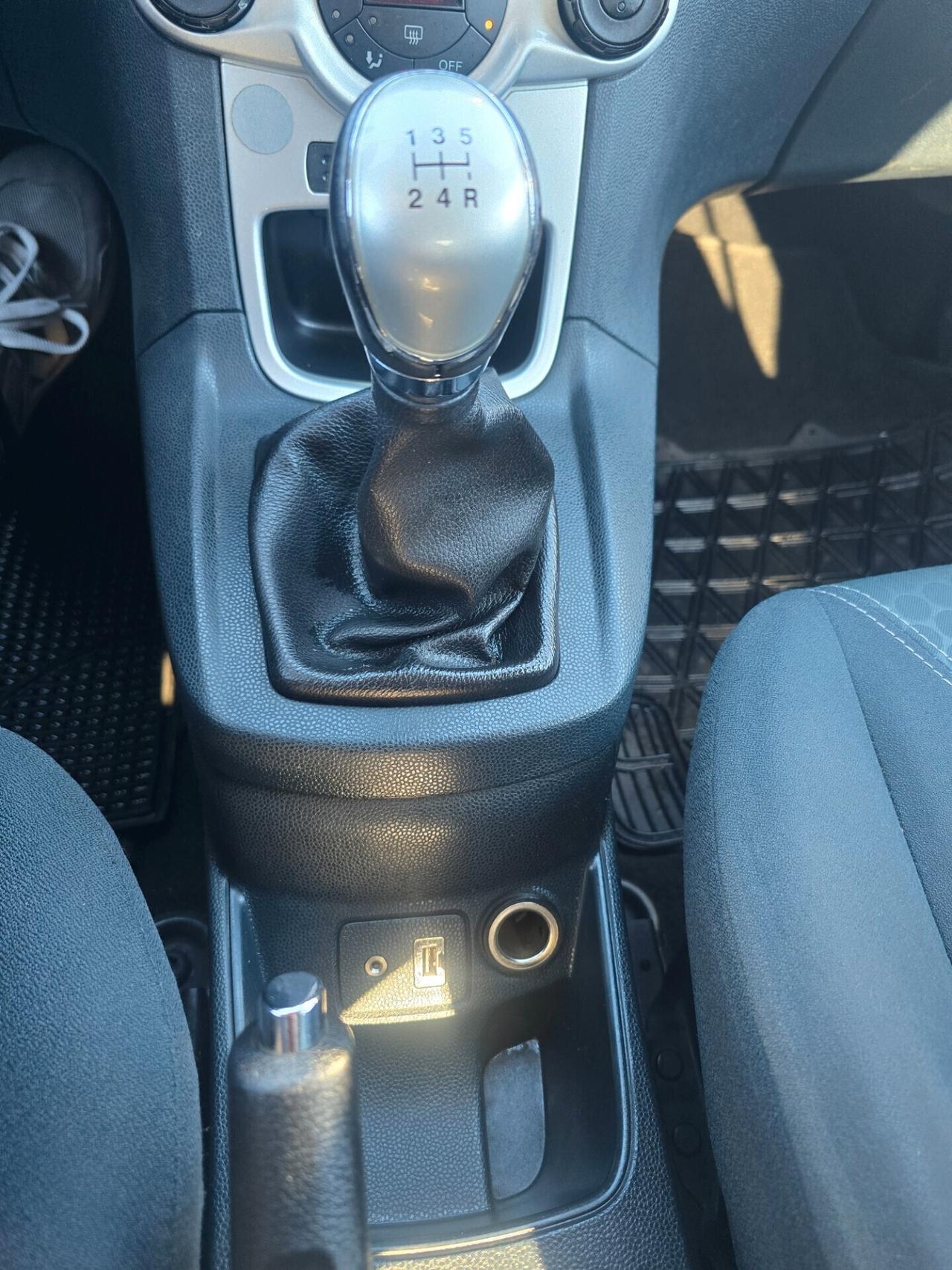 Ford Fiesta 1.2 82 CV 5 porte Titanium