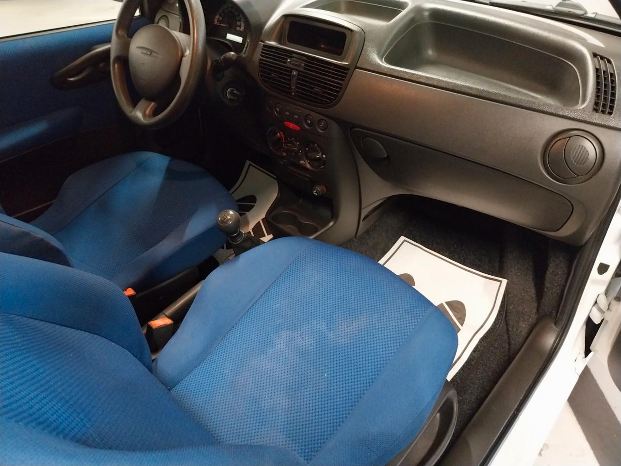 Fiat Punto 1.2i cat 3 porte ELX - ok neopatentati