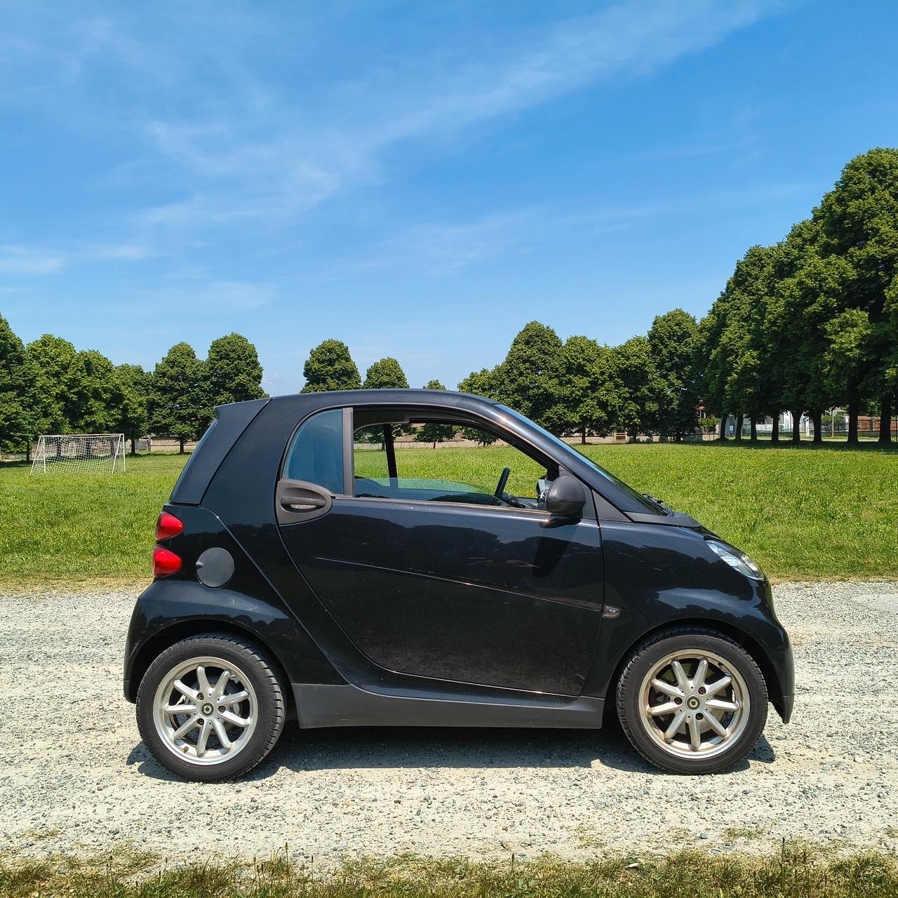 Smart ForTwo 1000 45 kW MHD coupé pure in pronta consegna