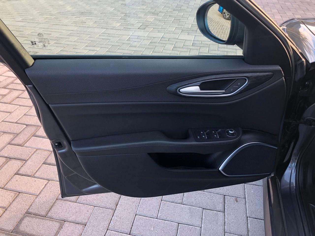 Alfa Romeo Giulia 2.2 Tdi 160 CV AT8 2022