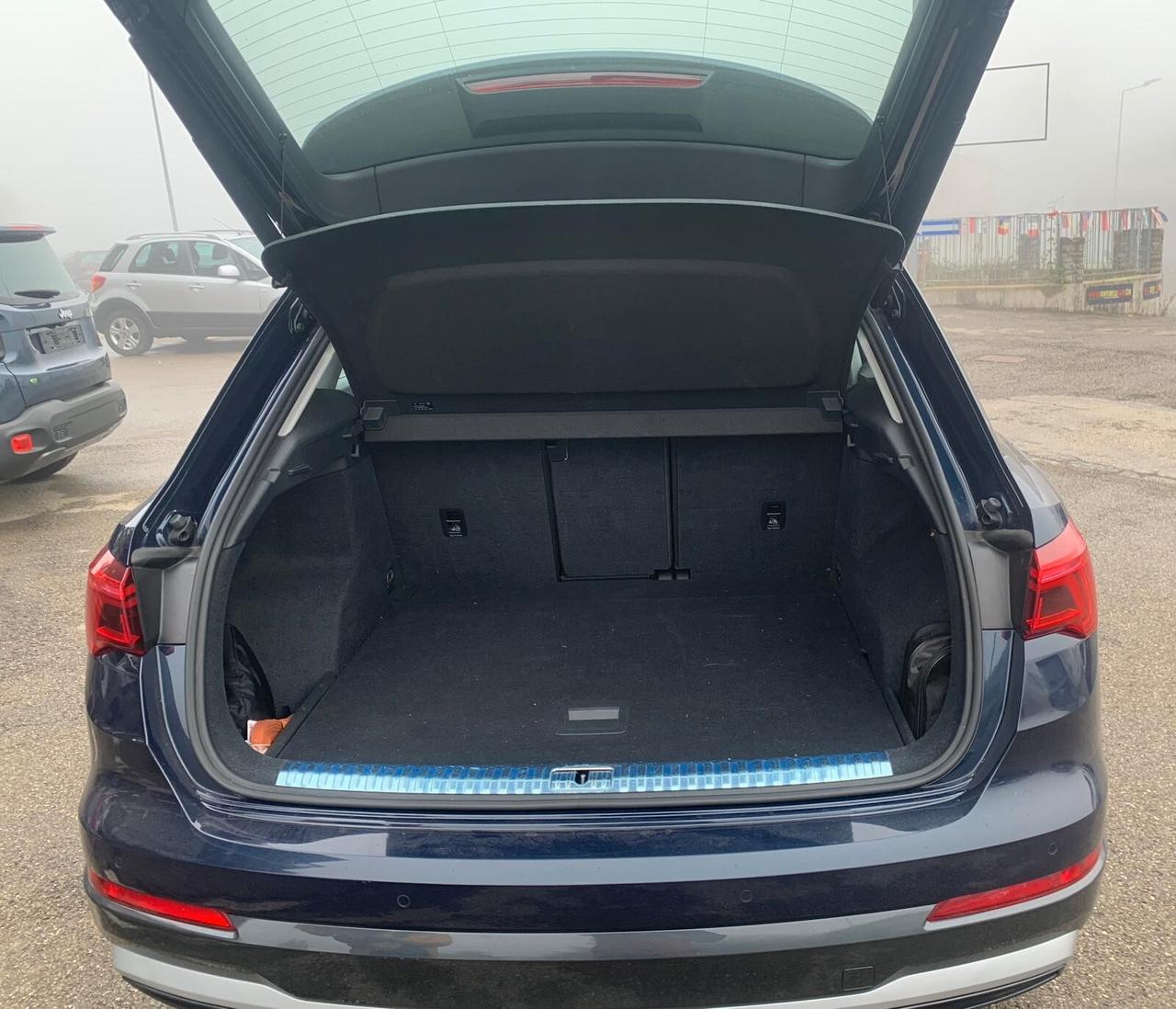 Audi Q3 benzina business advance-150 cv auto-full-unico proprietario-tagliandi audi- anno 2019 79900 km