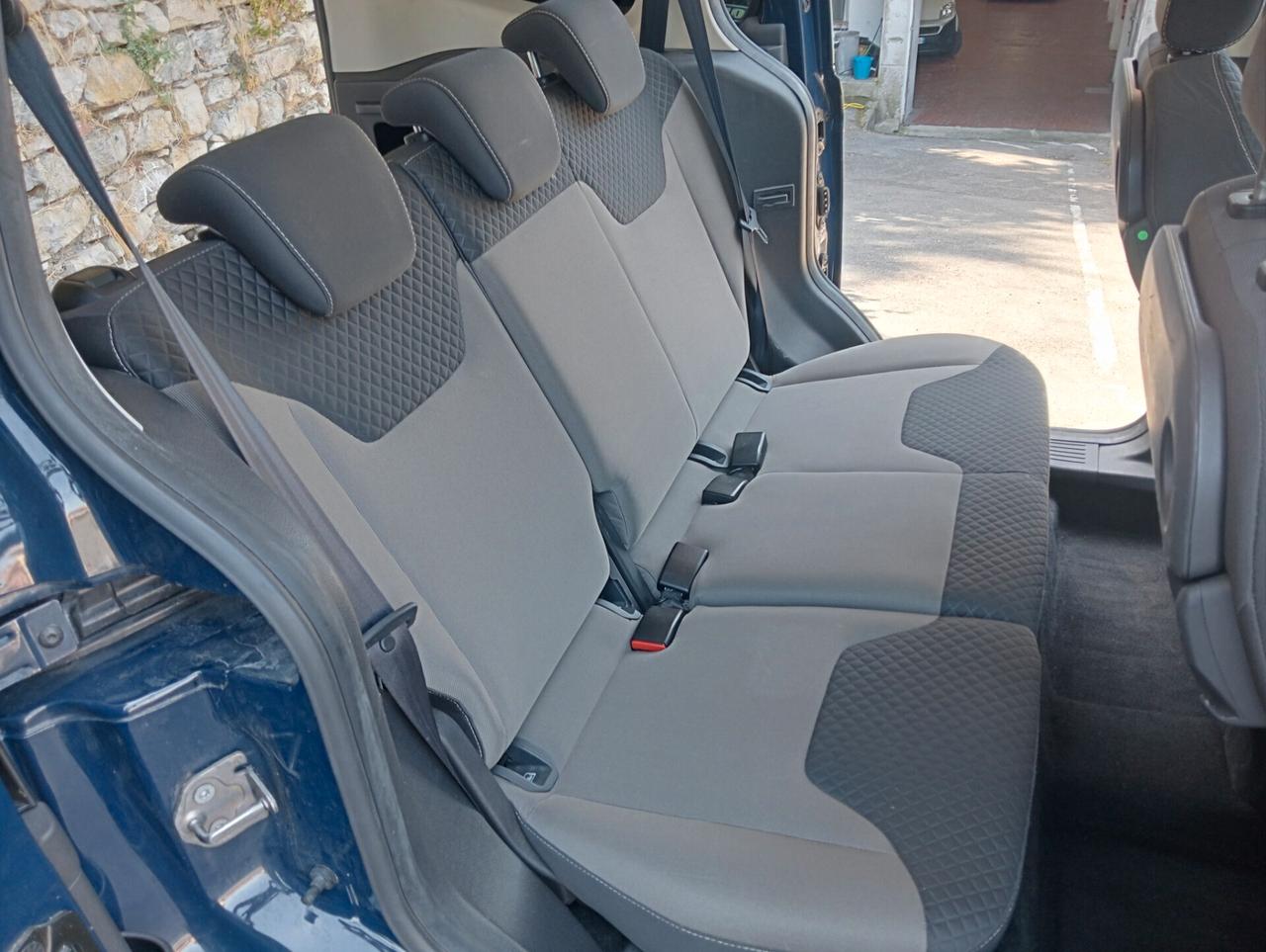 Ford Tourneo Courier Plus benzina euro 6