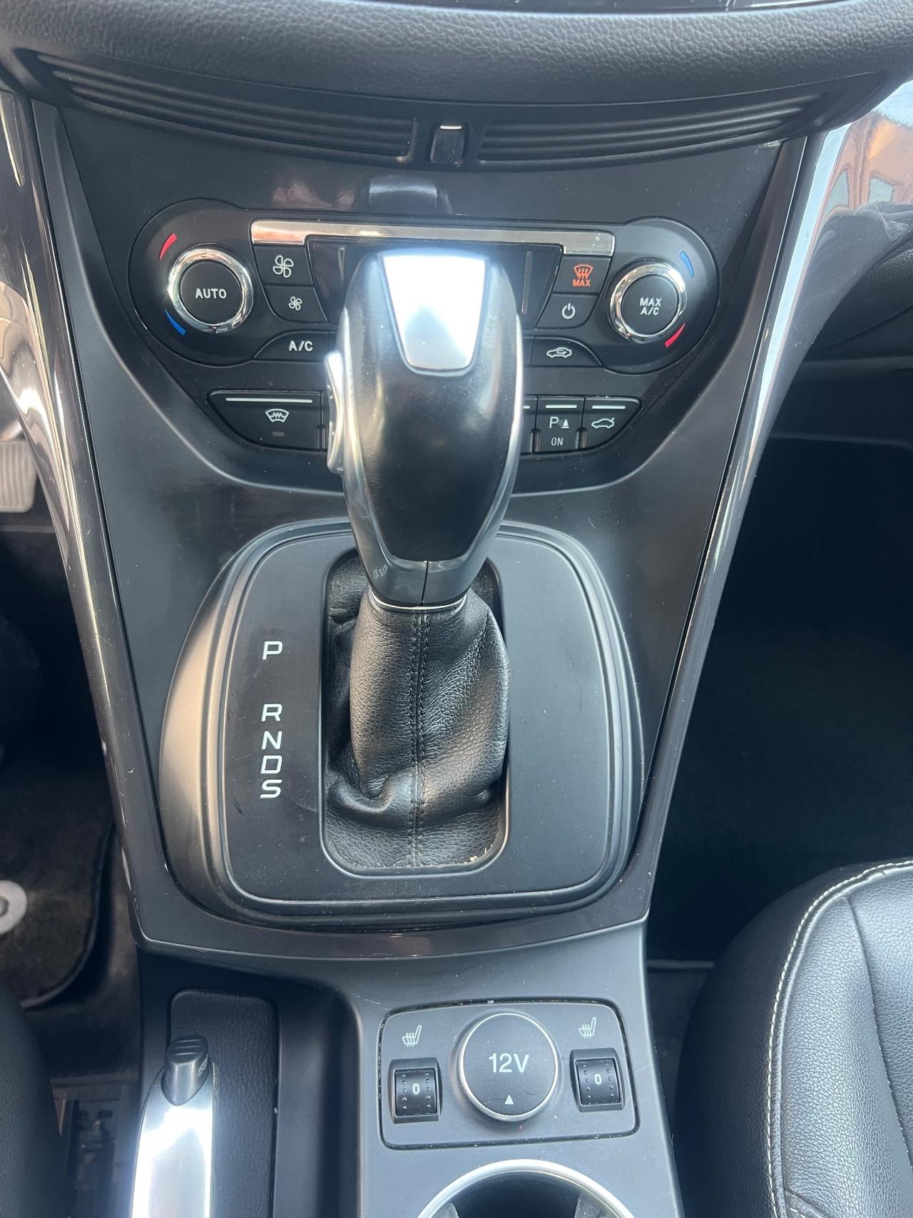 Ford Kuga 2.0 TDCI 140 CV 4WD Powershift Titanium