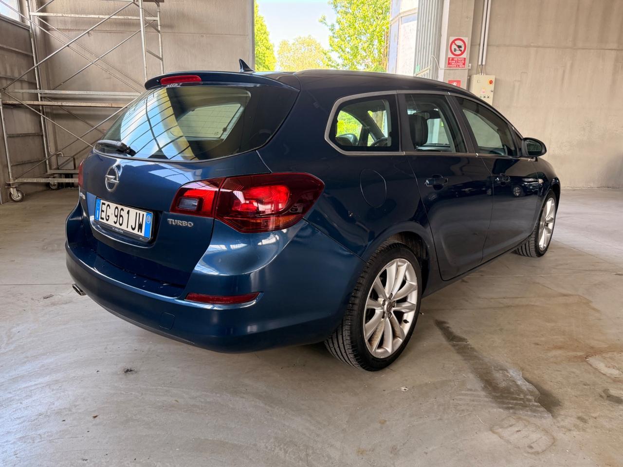 Opel Astra 1.4 Turbo 140CV Sports Tourer Cosmo