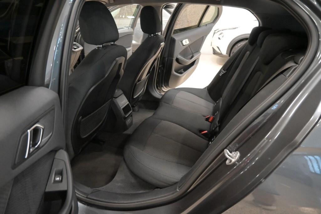 Bmw 118 118i 5p. Business Advantage