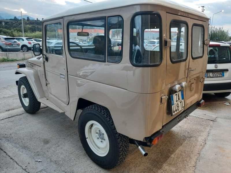 Toyota Land Cruiser bj40