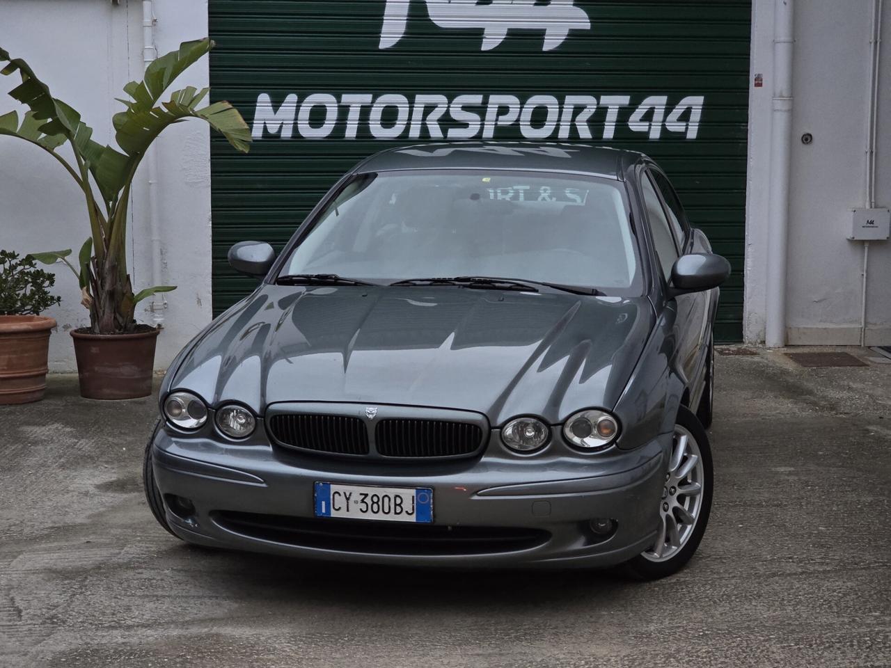 Jaguar X-Type 2.2D cat Executive