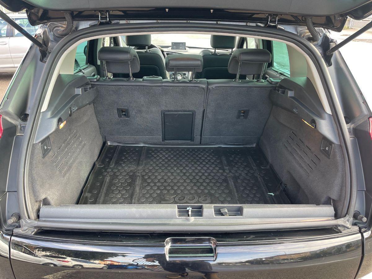 PEUGEOT - 3008 - HYbrid4