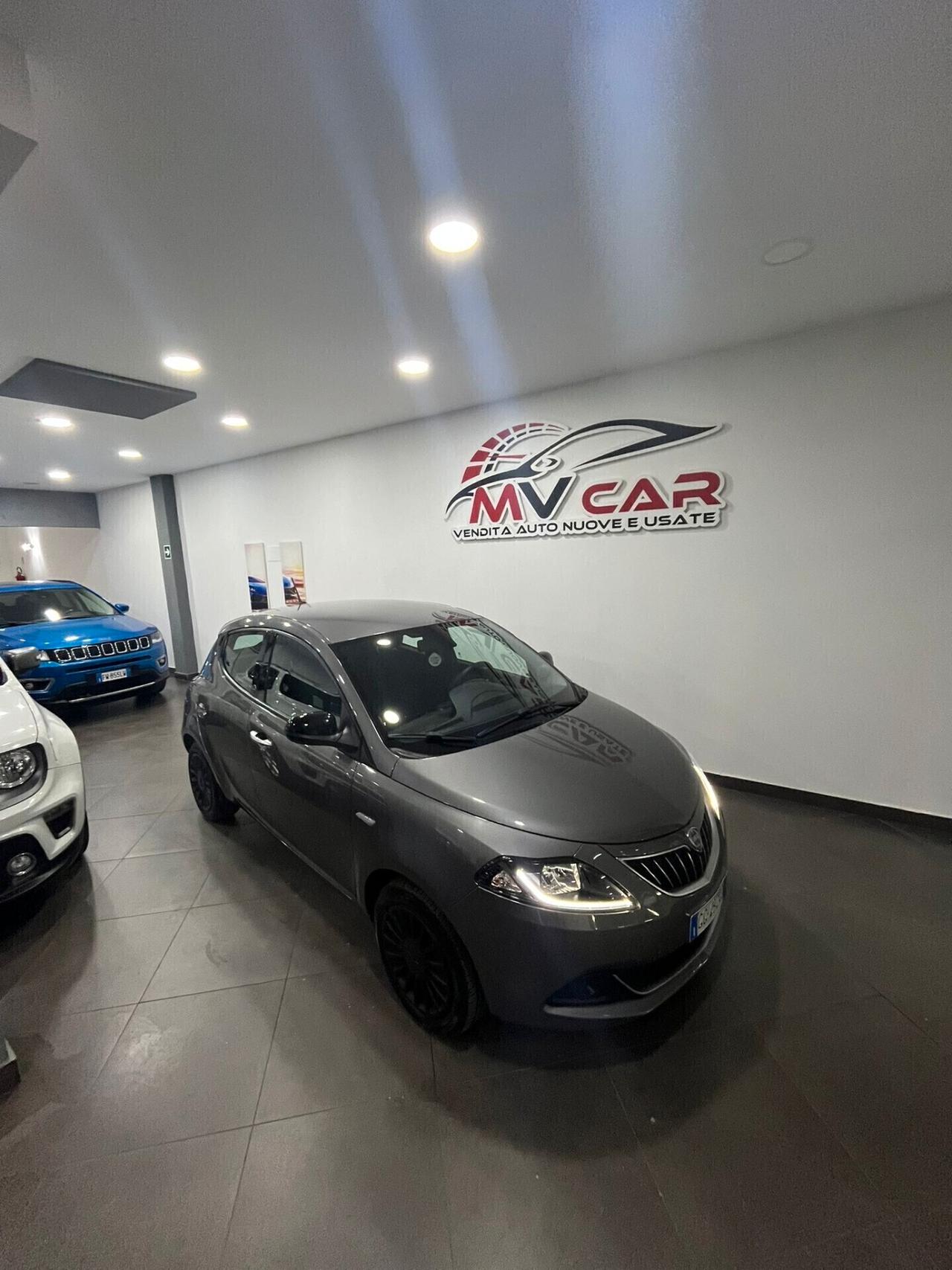 Lancia Ypsilon 1.0 5 porte S&S Benzina Hybrid Ecochic Gold