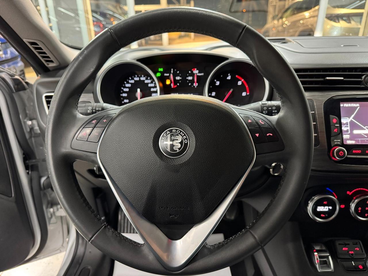 Giulietta 1.6JTDm TCT NAVI FUL LED BELLA