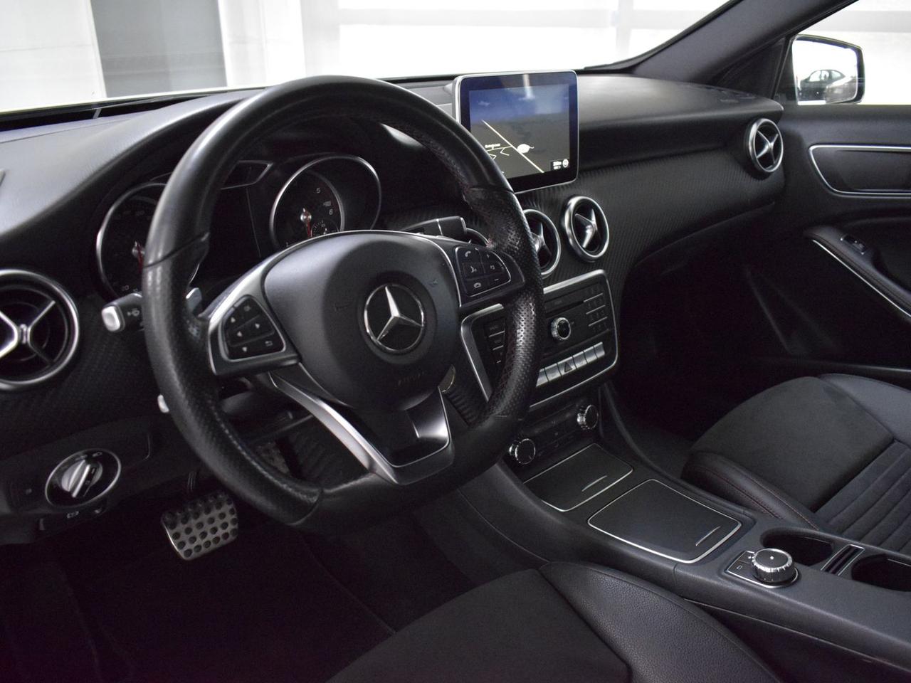 Mercedes-Benz A 200 D Premium