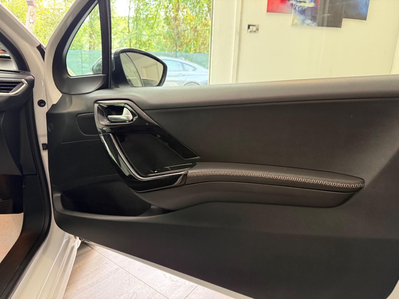 Peugeot 208 1.6 diesel 92 CV