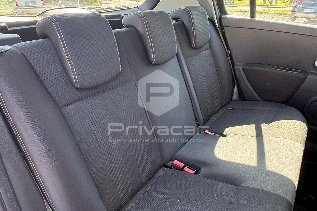 RENAULT Clio 1.2 16V 3 porte Dynamique