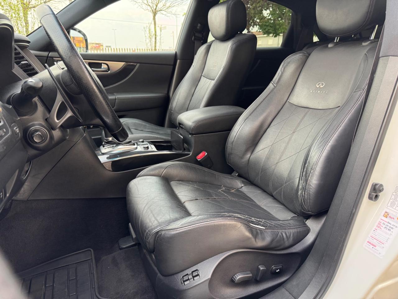 Infiniti FX30d S Premium 238cv