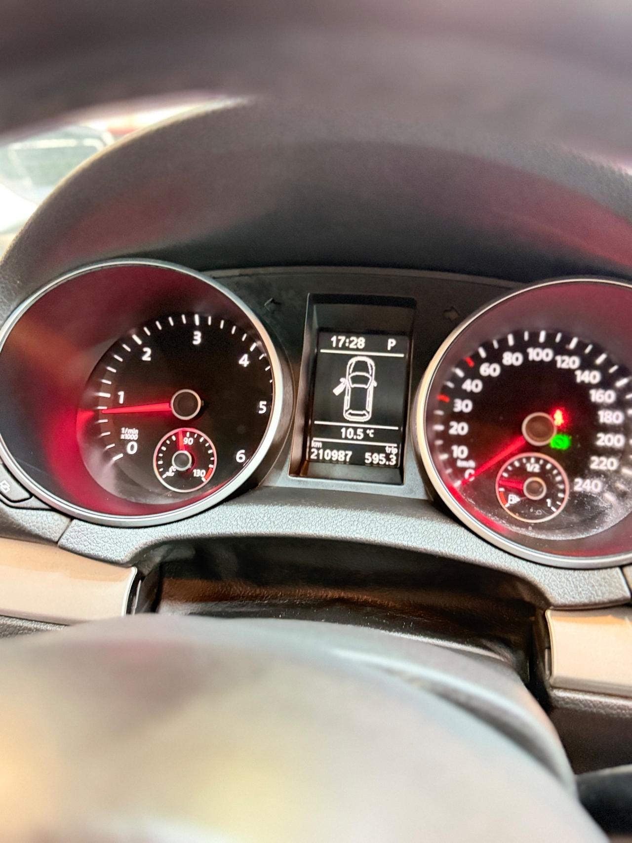 Volkswagen Golf 1.6 TDI DPF DSG 5p. Highline