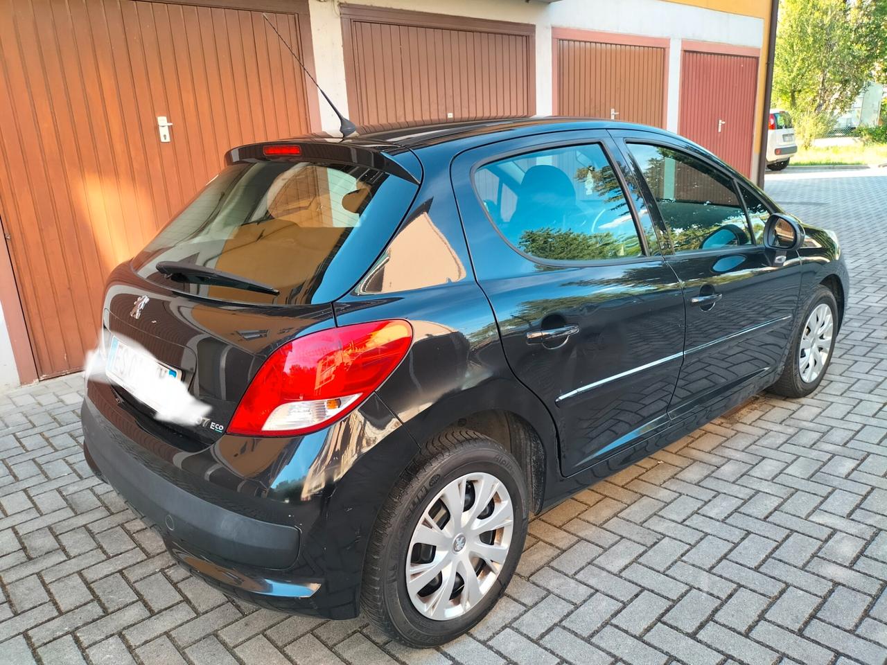 Peugeot 207 GPL OK NEOPATENTATI
