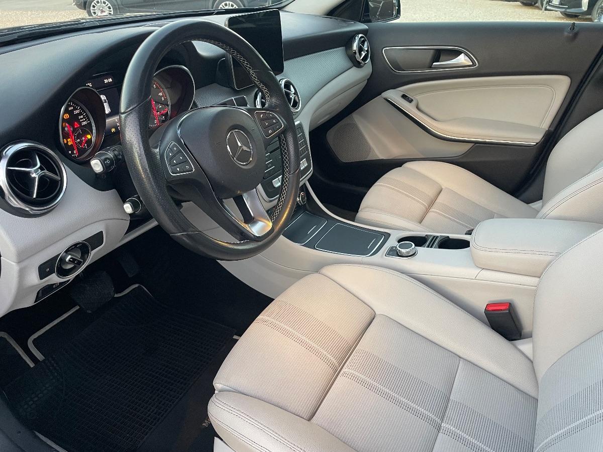 MERCEDES - Classe GLA - GLA 200 d Automatic Premium