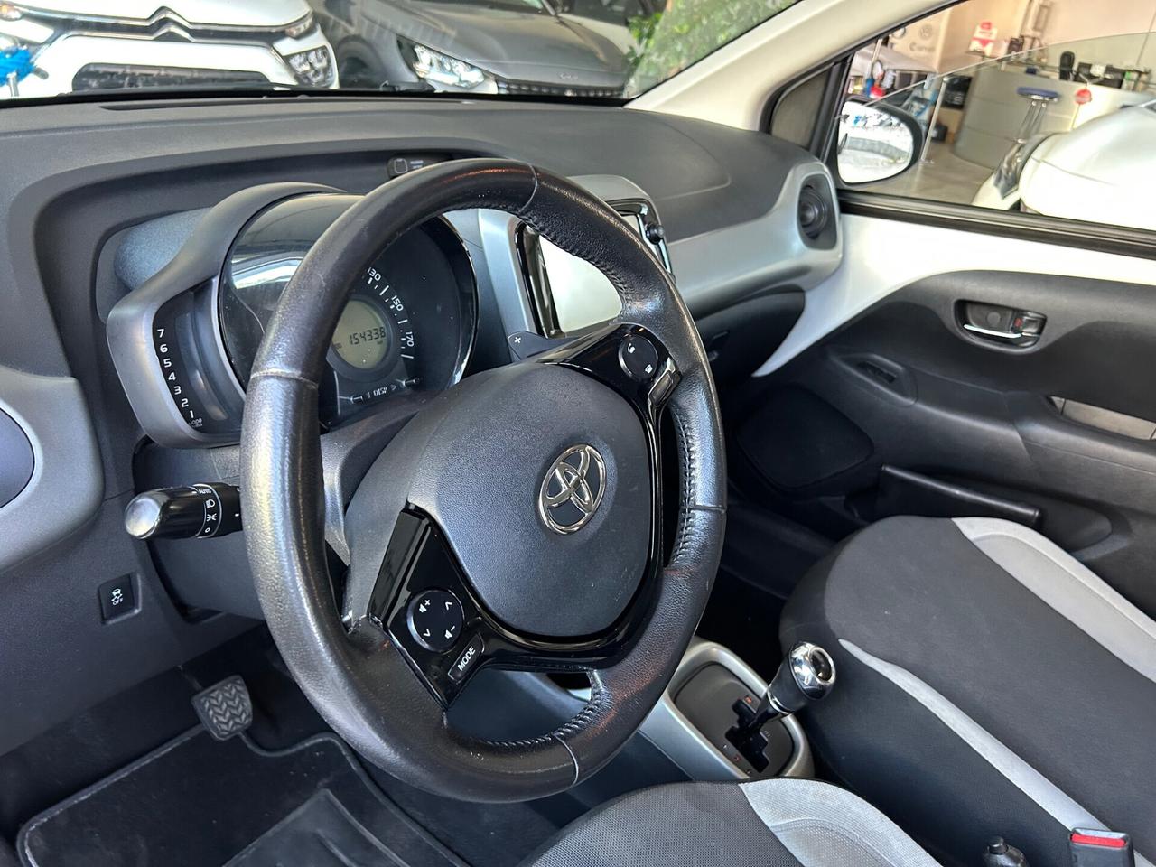 Toyota Aygo 1.0 VVT-i 69 CV 5 porte Cambio AUTOM.