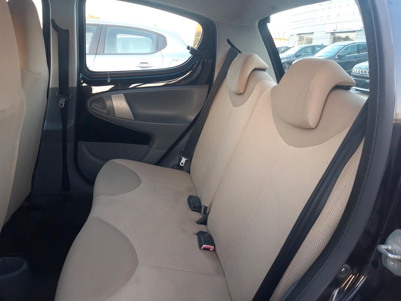 Peugeot 107 1.0 68CV 5p. Plaisir