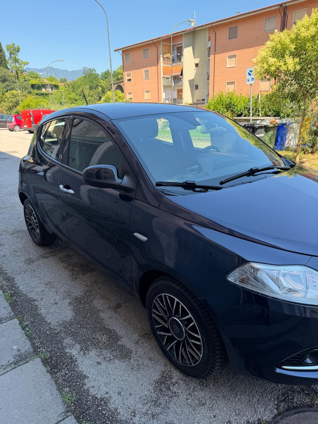 Lancia Ypsilon 1.2 69 CV 5 porte GPL Ecochic Elefantino Blu