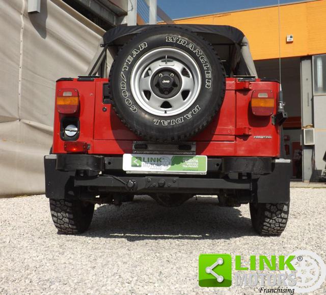 JEEP Wrangler 2.5 Laredo in ordine di carrozzeria e meccanica