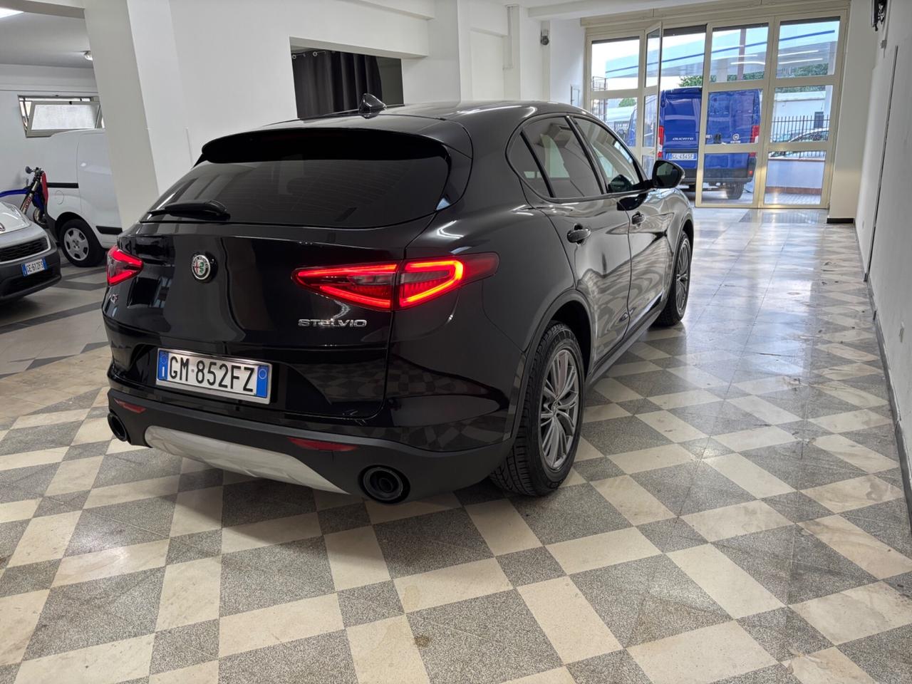 Alfa Romeo Stelvio 2023 2.2 Turbodiesel 190 CV AT8 Q4 Super Business