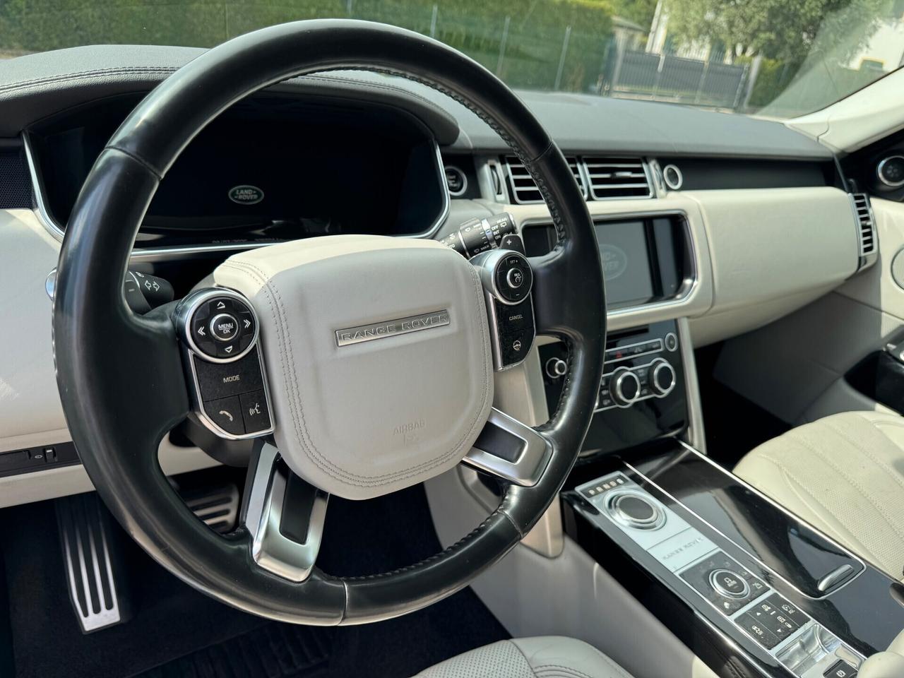 Land Rover Range 4.4 SDV8 Vogue LWB