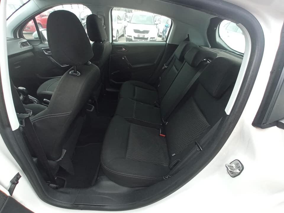 Peugeot 208 allure 2018