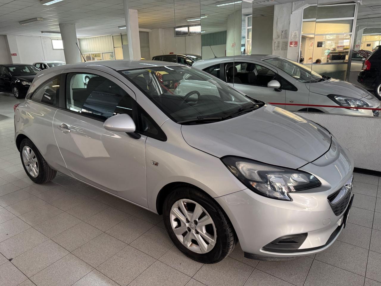 Opel Corsa 1.4 90CV GPL Tech 5 porte n-Joy