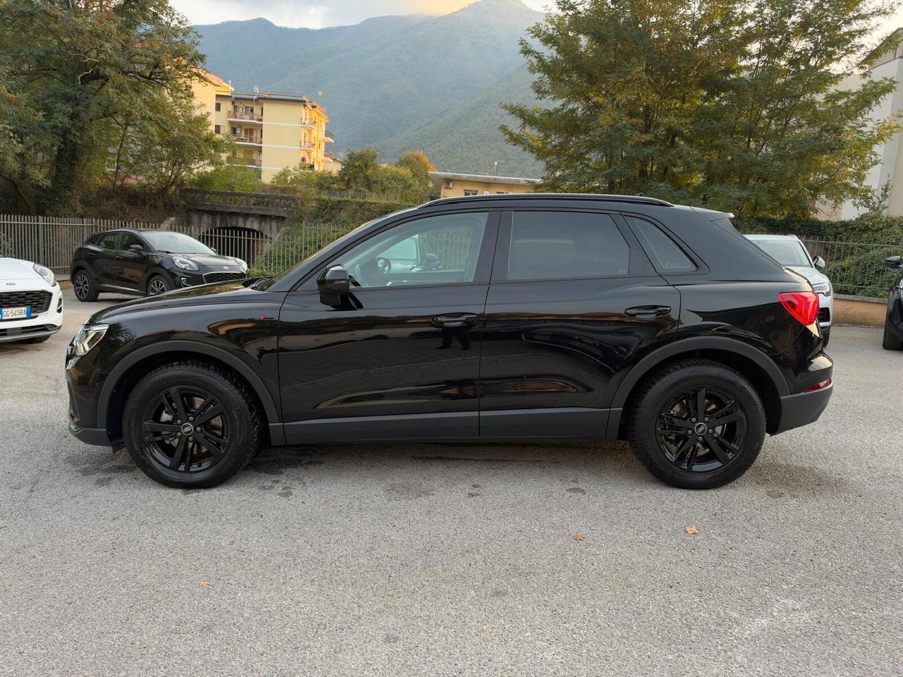 Audi Q3 35 TDI 150 CV S tronic IDENTITY BLACK - S-LINE FULL- MATRIX - MY 22