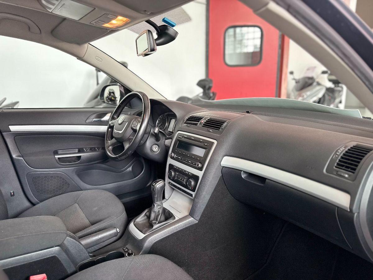 SKODA - Octavia - 1.6 TDI CR F.AP. Elegance