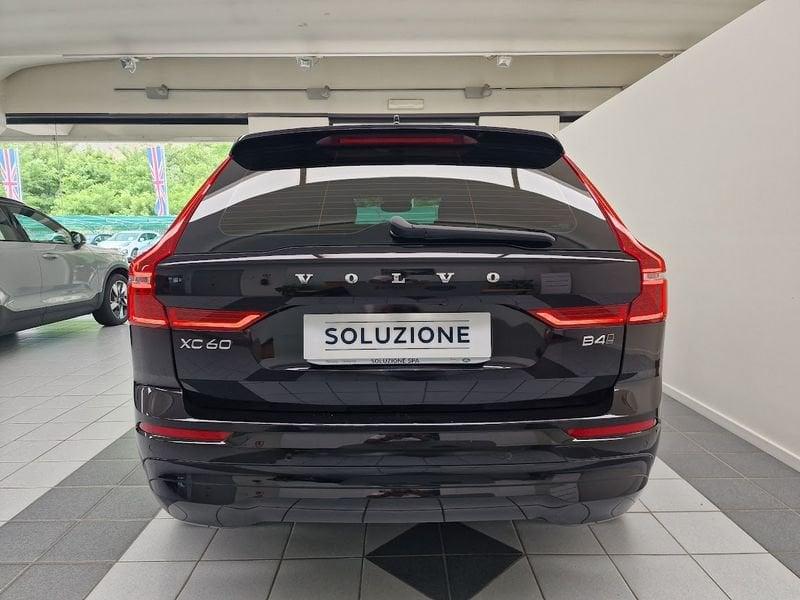 Volvo XC60 B4 (d) AWD Geartronic Momentum AUTOCARRO N1