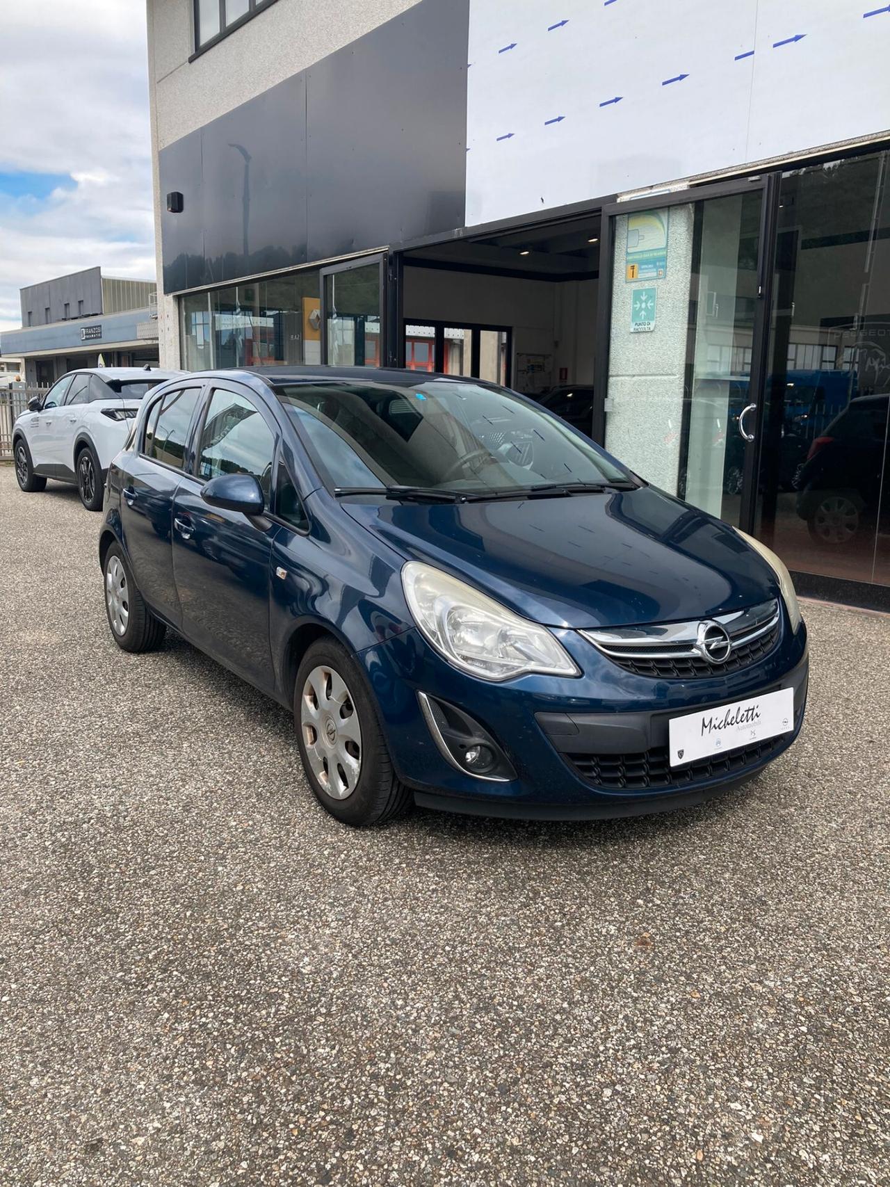 Opel Corsa 1.2 5 porte Cosmo